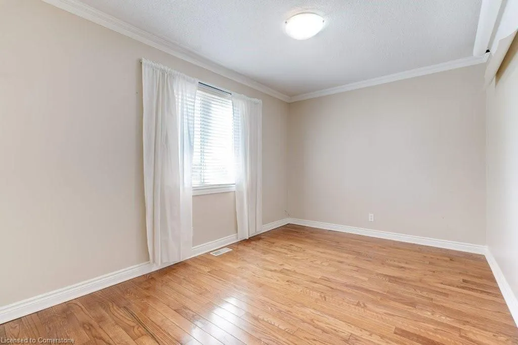 27 Pinewoods Drive