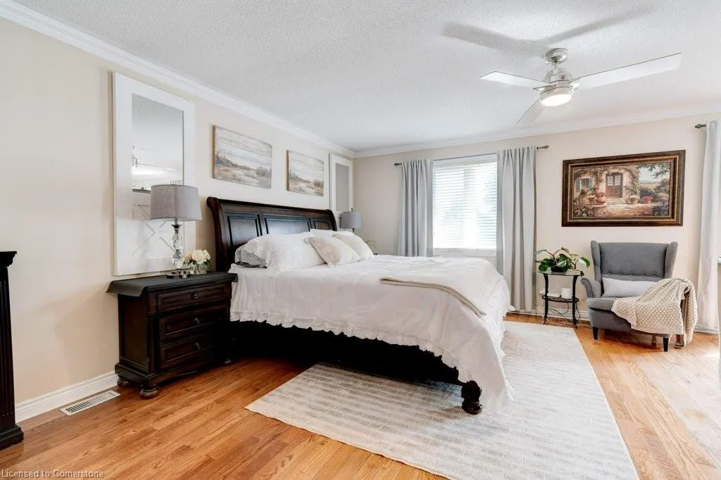 27 Pinewoods Drive