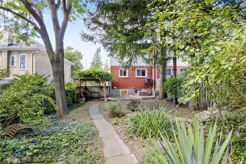 132 Maple Street