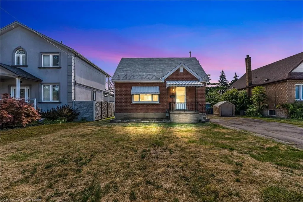 59 Cloverdale Avenue