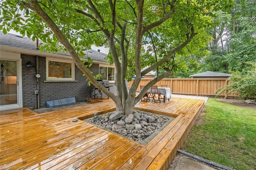 406 Oakwood Drive
