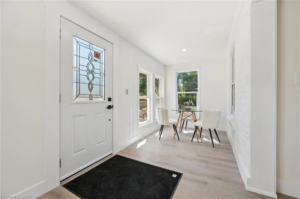 64 Pollock Avenue