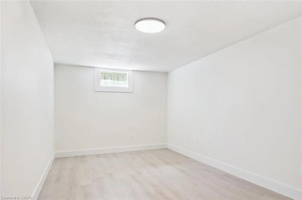64 Pollock Avenue