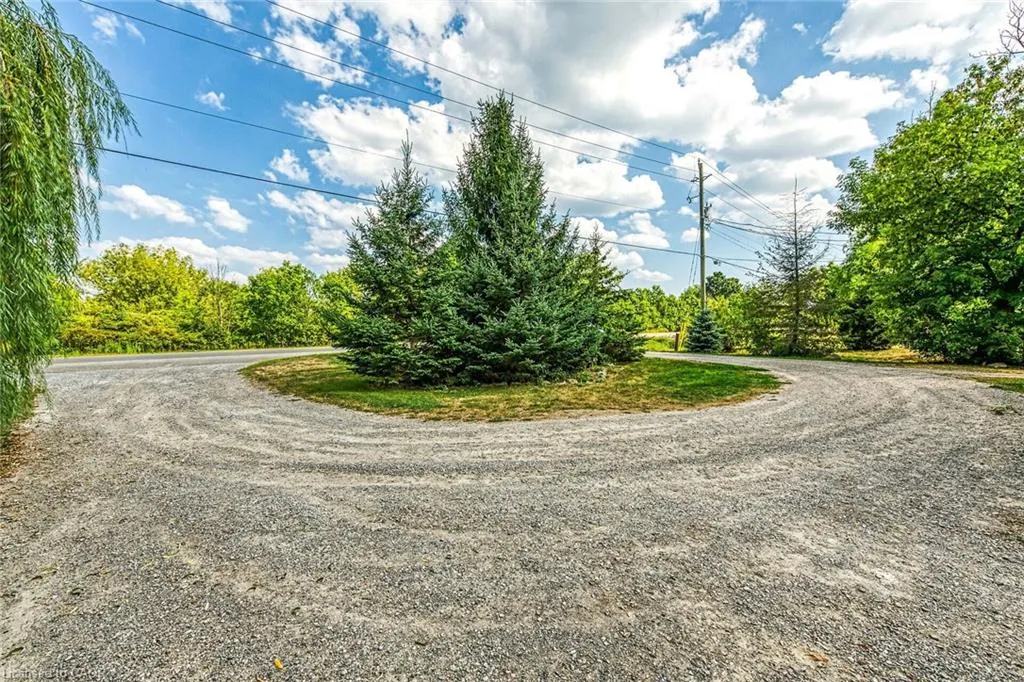 1435 Merrittville Highway