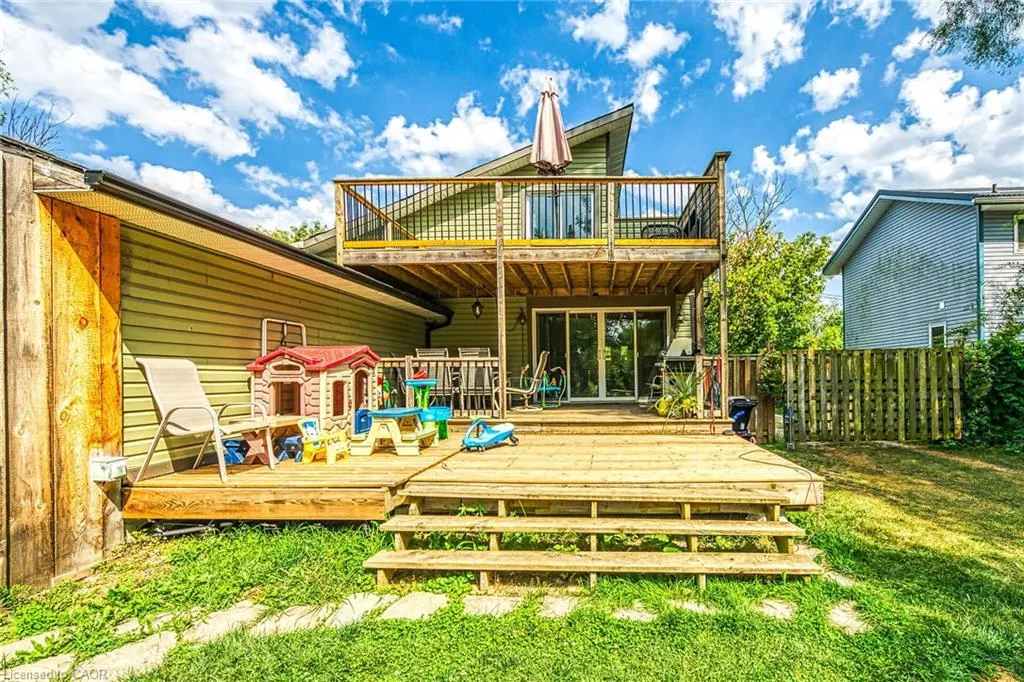 1435 Merrittville Highway