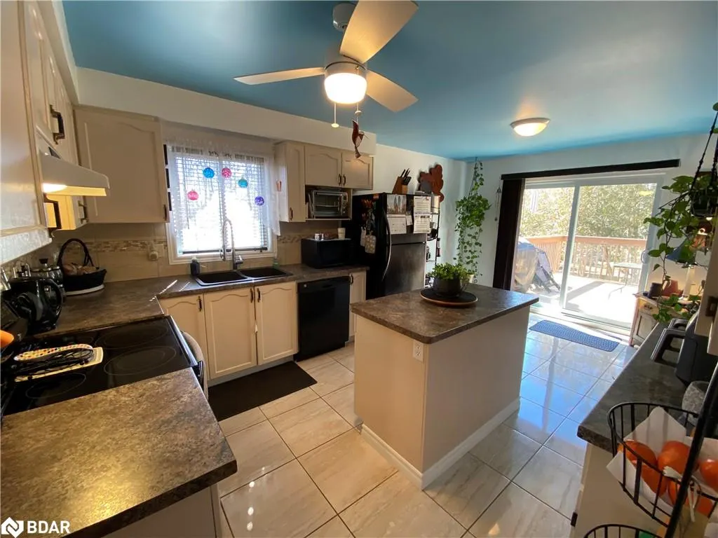 4 Campbell Avenue