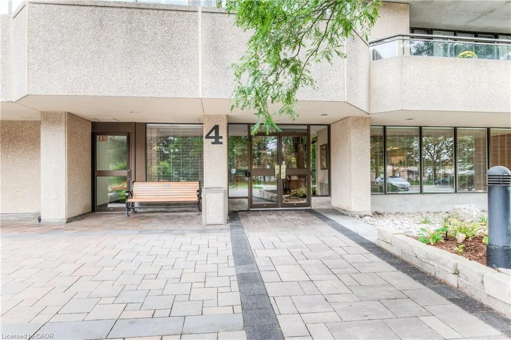 4 Willow Street, #1502