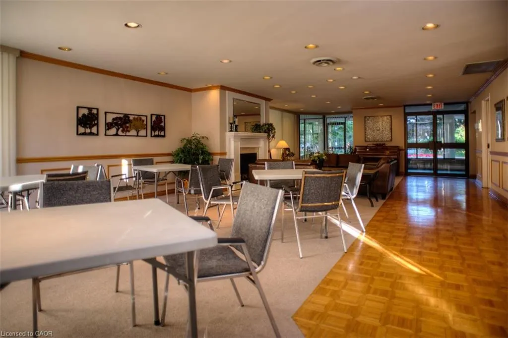 4 Willow Street, #1502