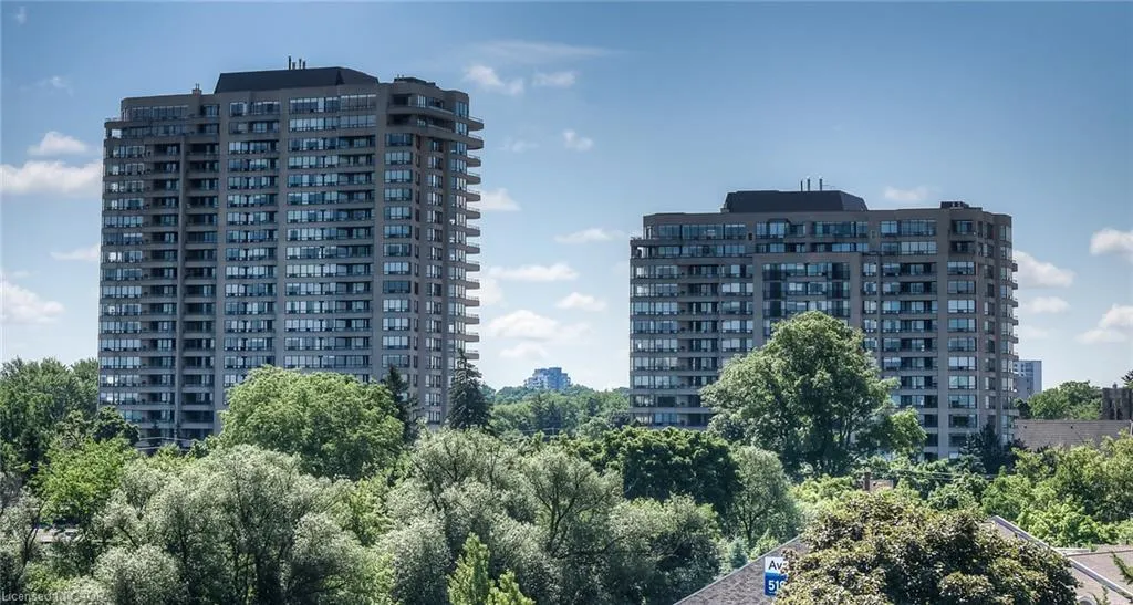 4 Willow Street, #1502