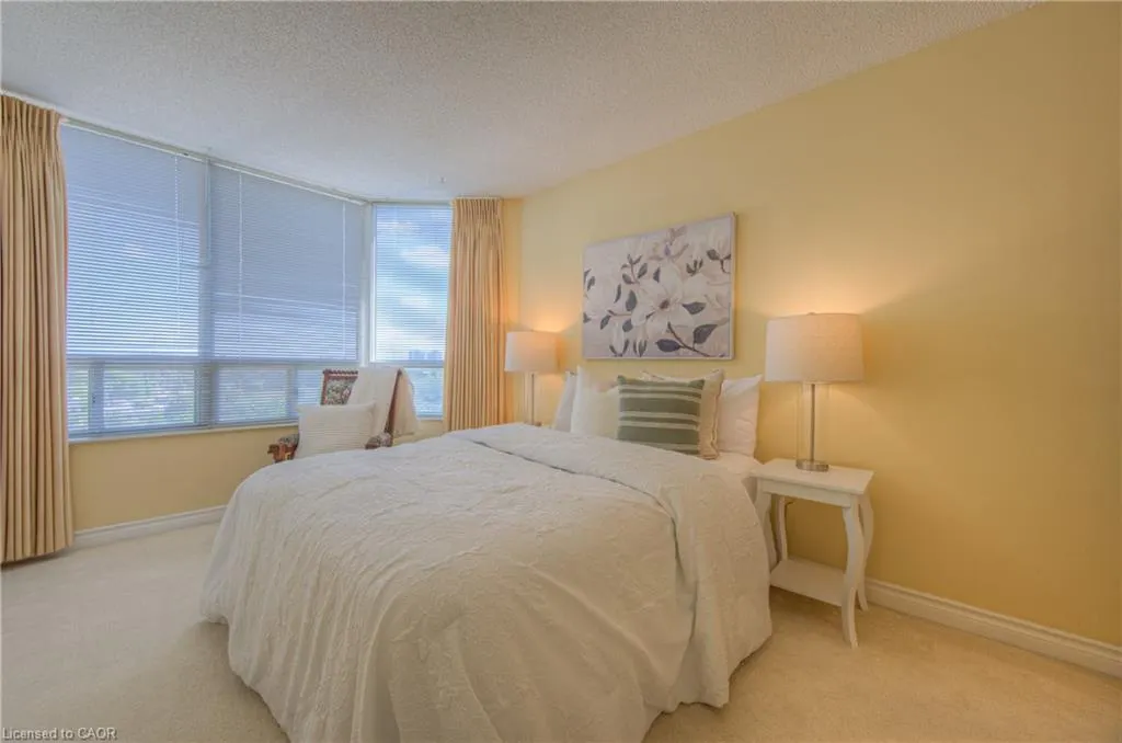 4 Willow Street, #1502