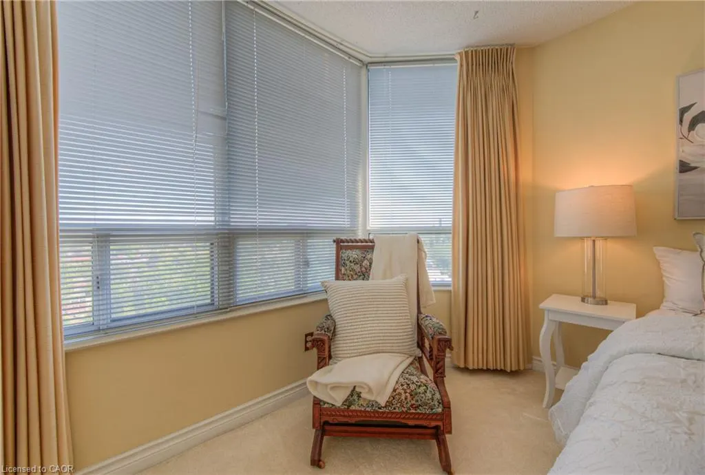 4 Willow Street, #1502