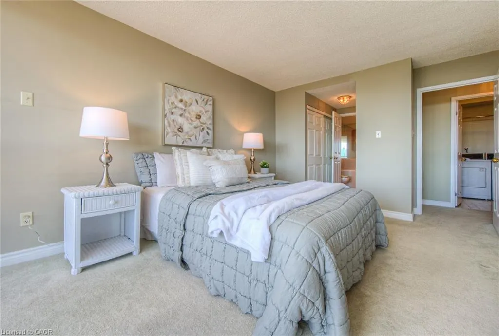 4 Willow Street, #1502