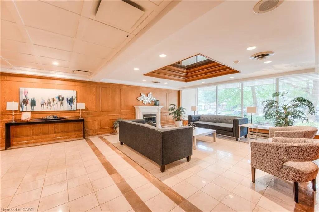 4 Willow Street, #1502