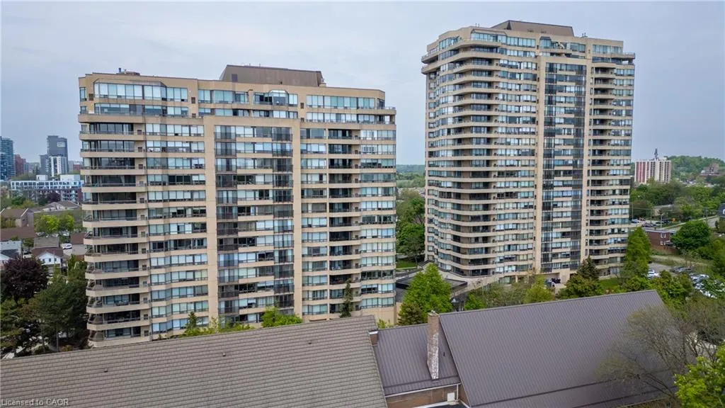 4 Willow Street, #1502