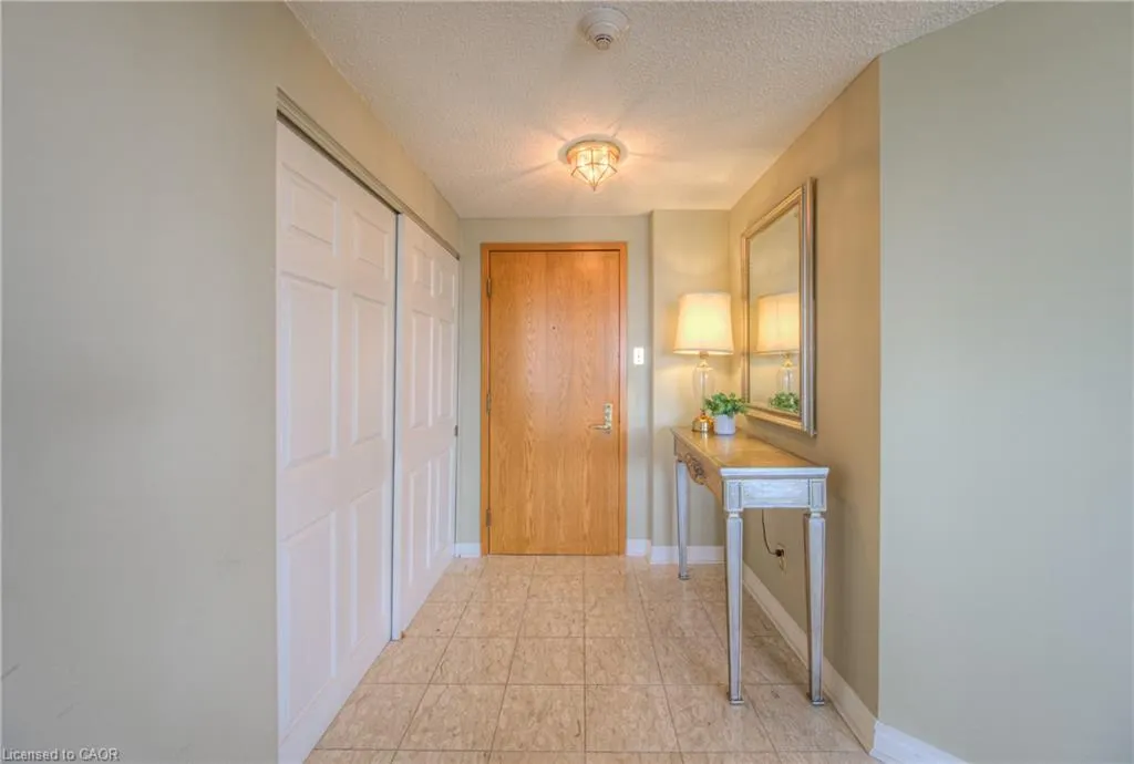 4 Willow Street, #1502