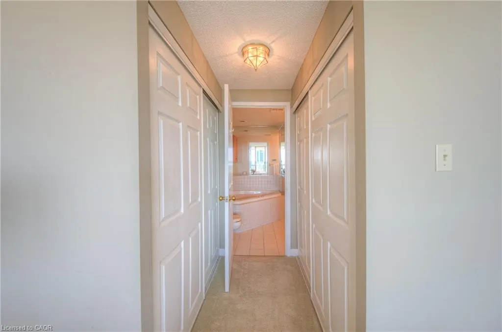 4 Willow Street, #1502