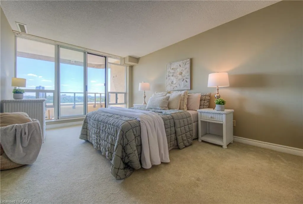 4 Willow Street, #1502