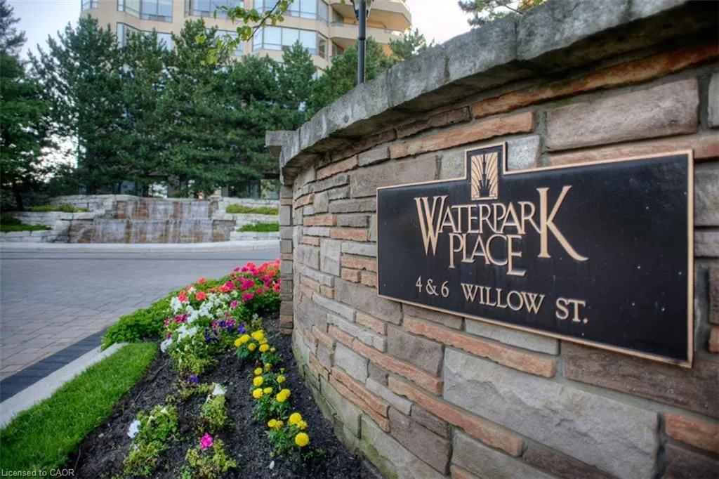 4 Willow Street, #1502