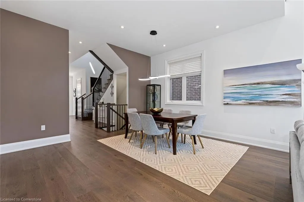 1467 Everest Crescent