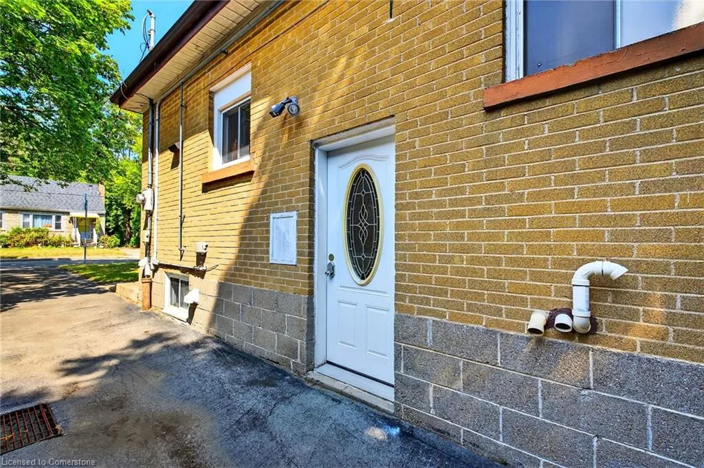 111 Leland Street