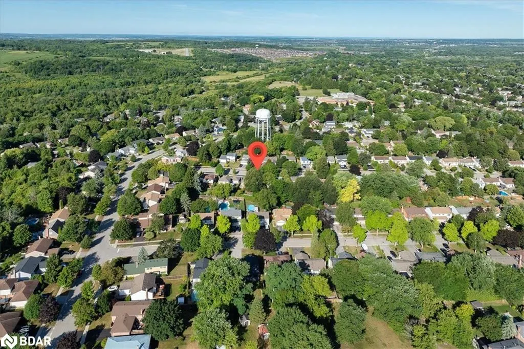 7 Grist Mill Road E