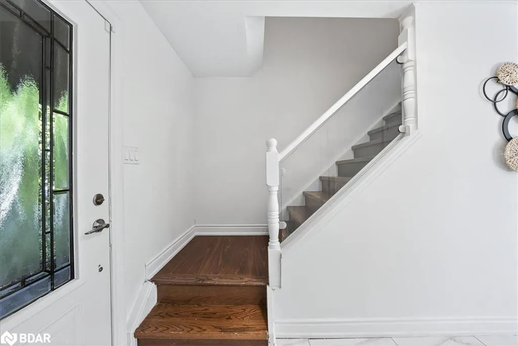 7 Grist Mill Road E
