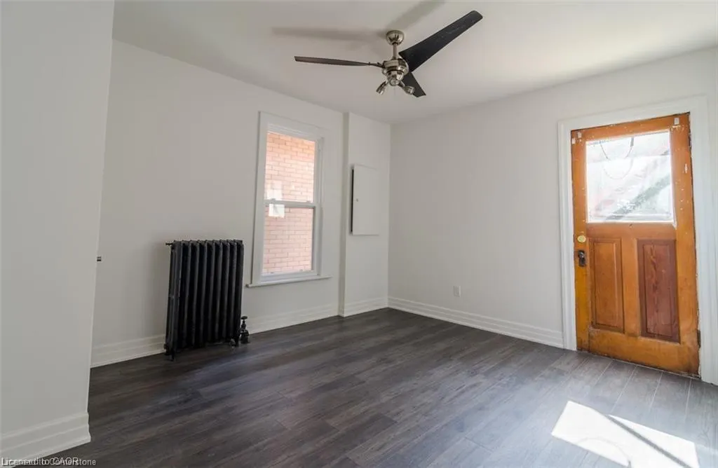 115 Spadina Avenue