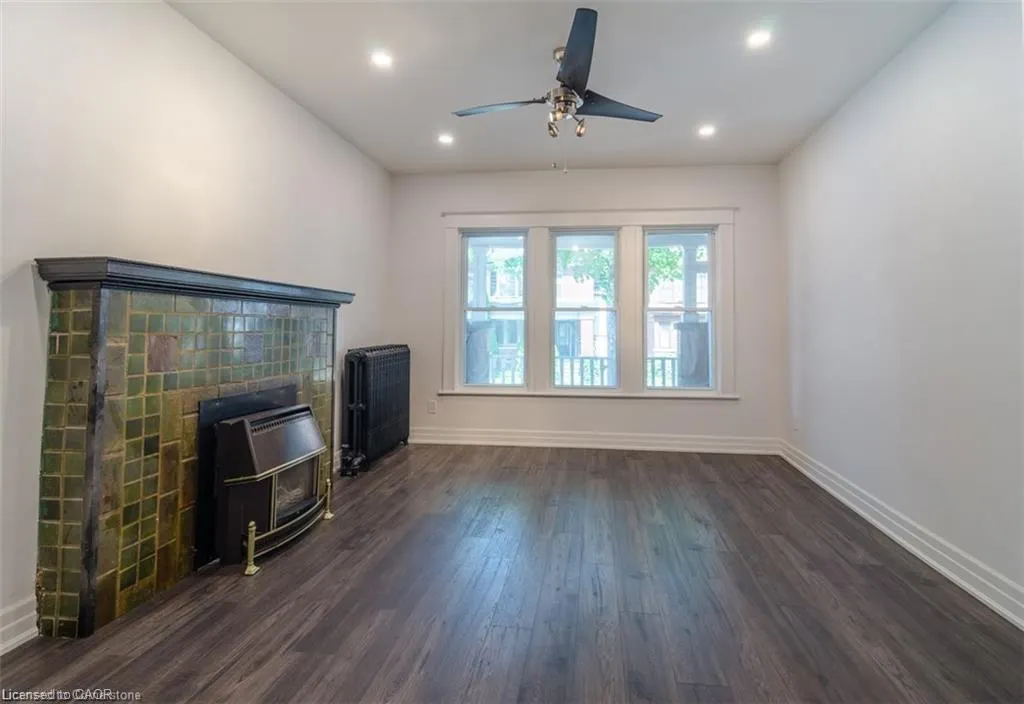 115 Spadina Avenue