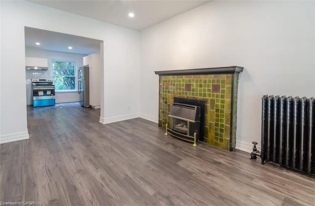 115 Spadina Avenue