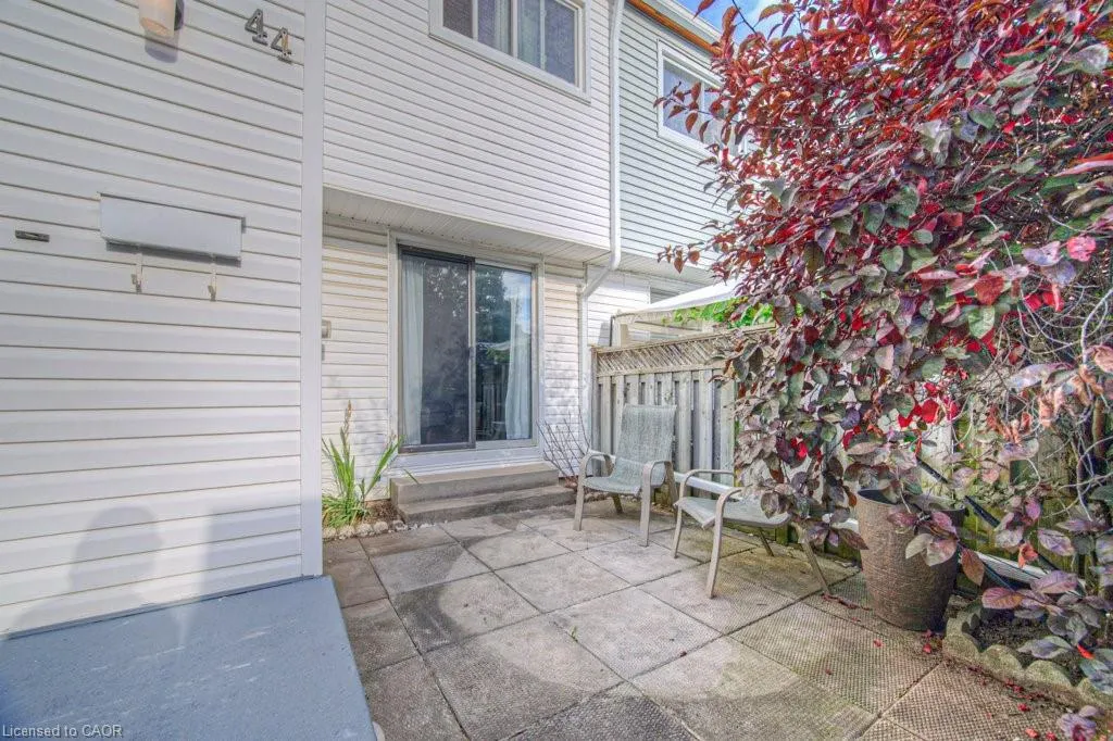 44 Frobisher Court