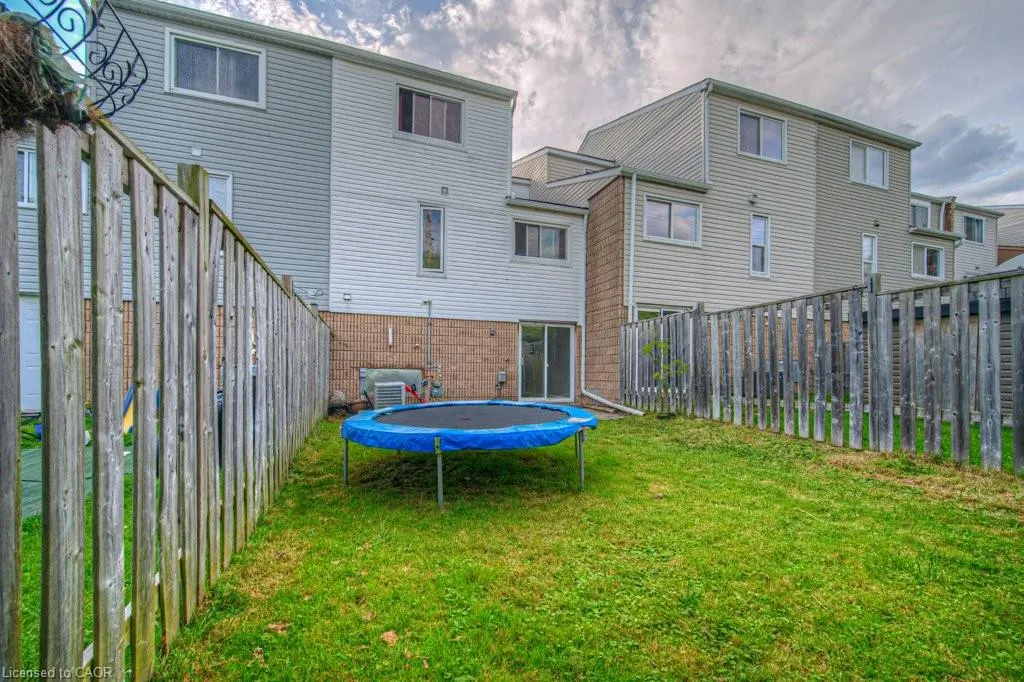 44 Frobisher Court