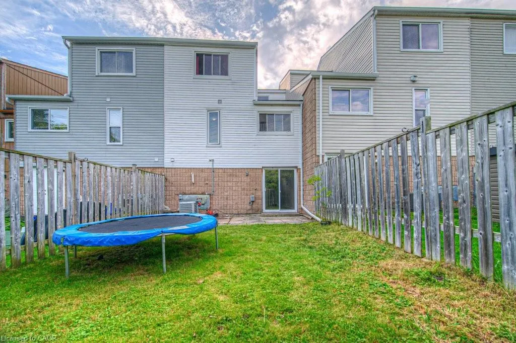 44 Frobisher Court