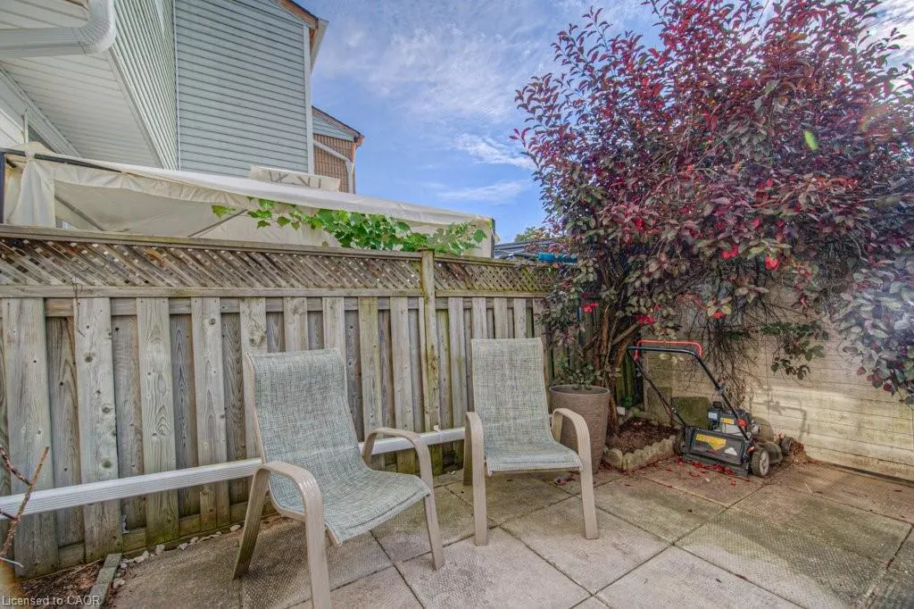 44 Frobisher Court