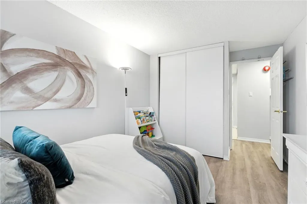6720 Glen Erin Drive, #514