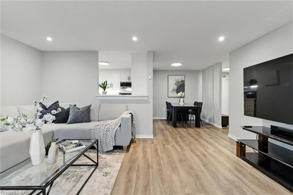 6720 Glen Erin Drive, #514