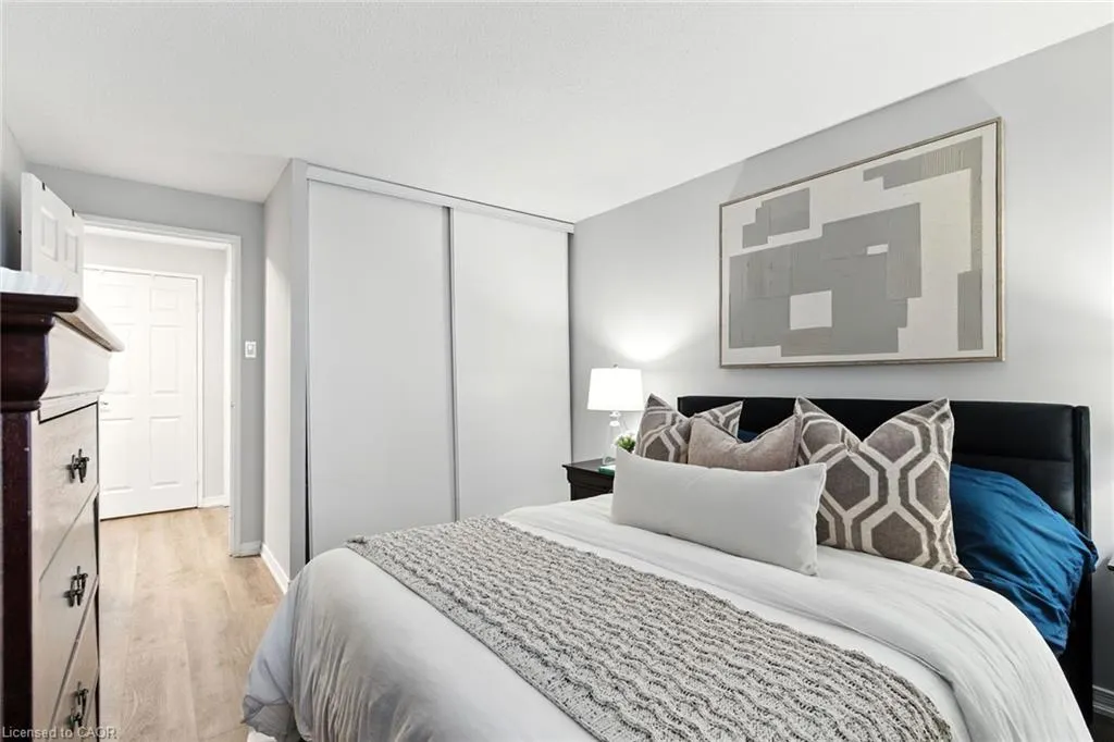 6720 Glen Erin Drive, #514