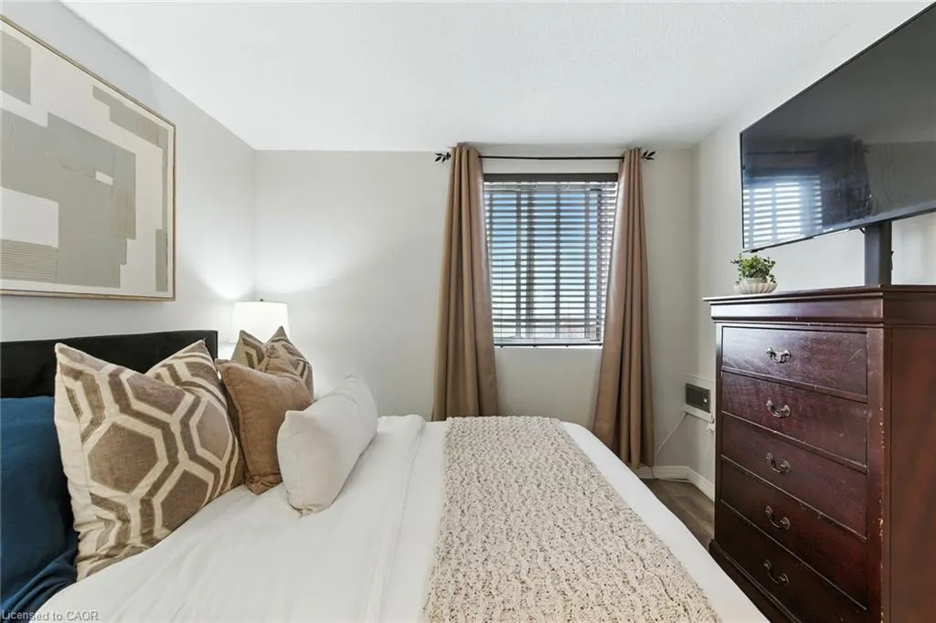 6720 Glen Erin Drive, #514