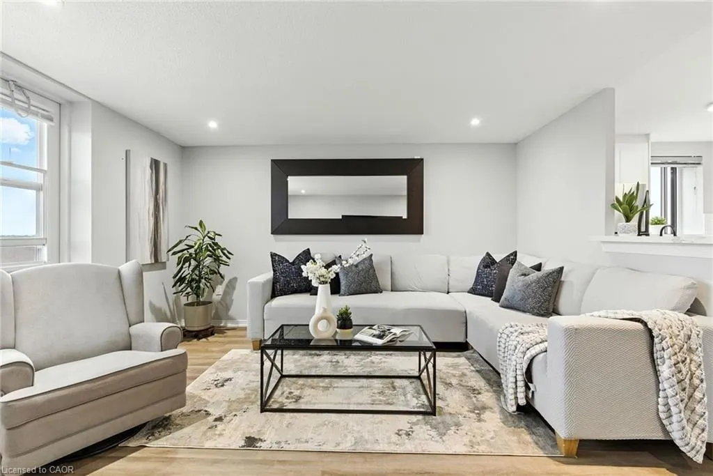 6720 Glen Erin Drive, #514