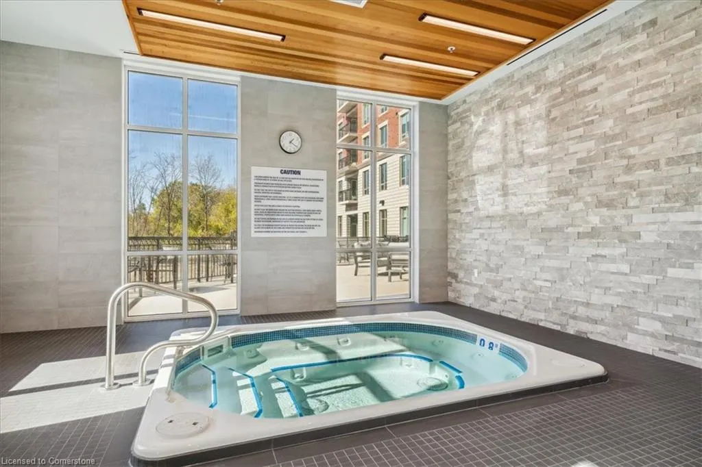 2750 King Street E, #704