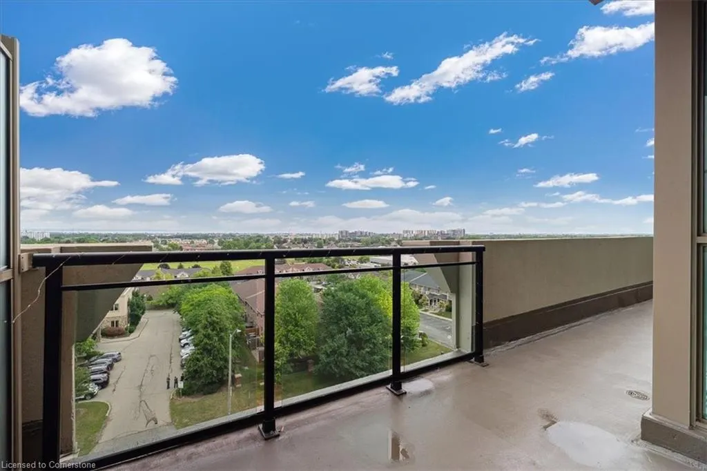 2750 King Street E, #704