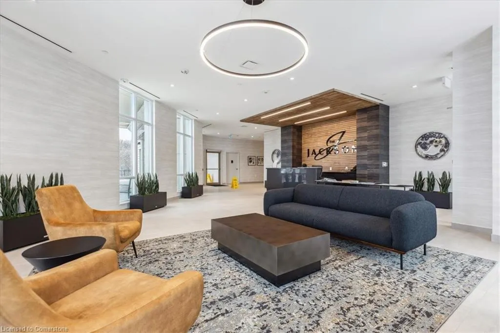 2750 King Street E, #704
