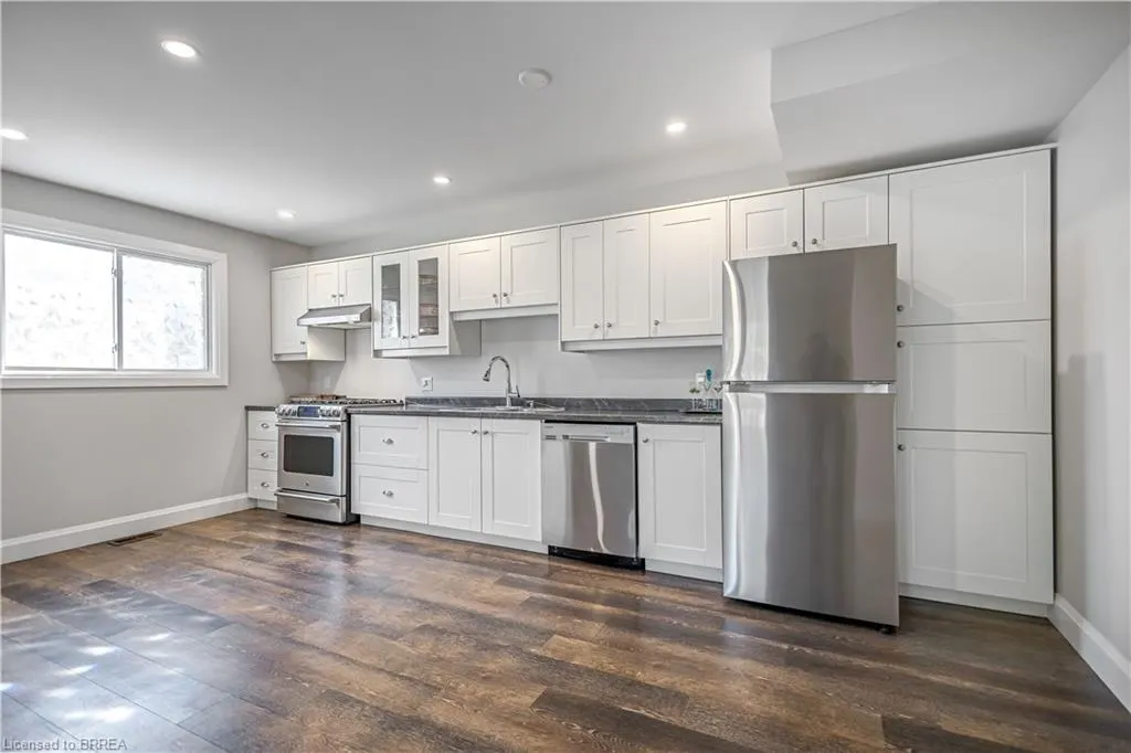 8 Oakhill Drive, #A
