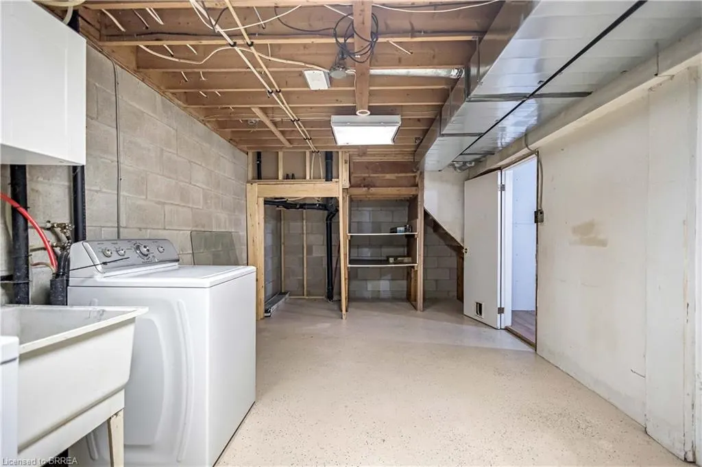 8 Oakhill Drive, #A