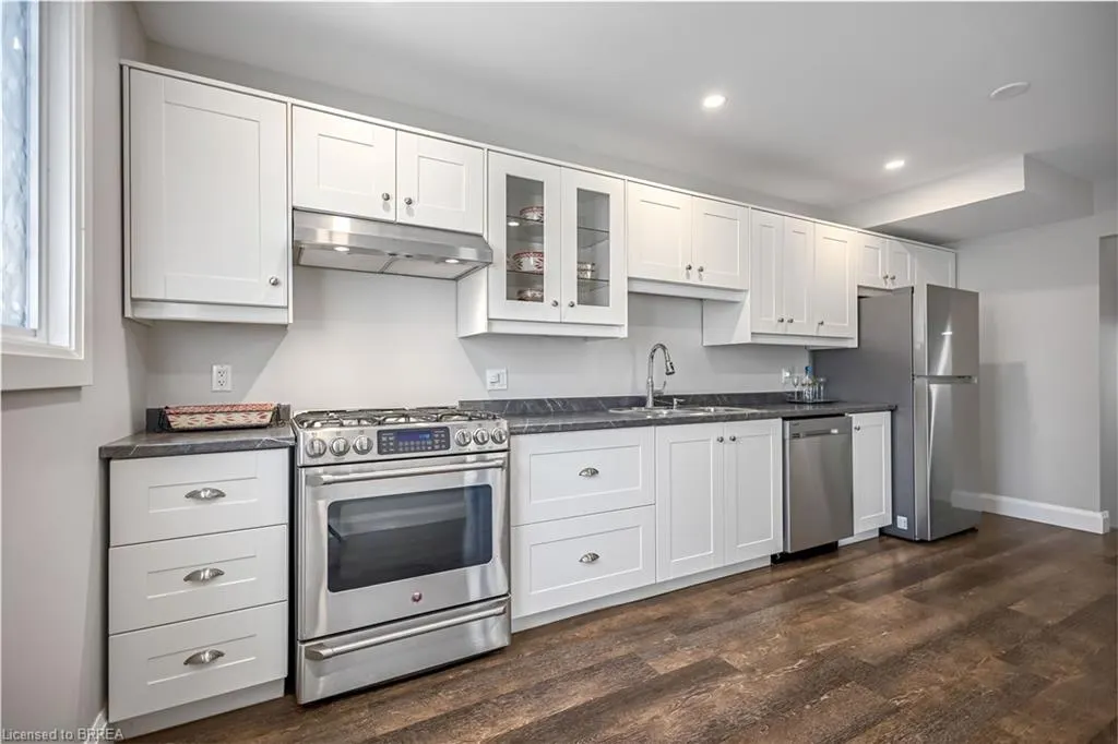 8 Oakhill Drive, #A