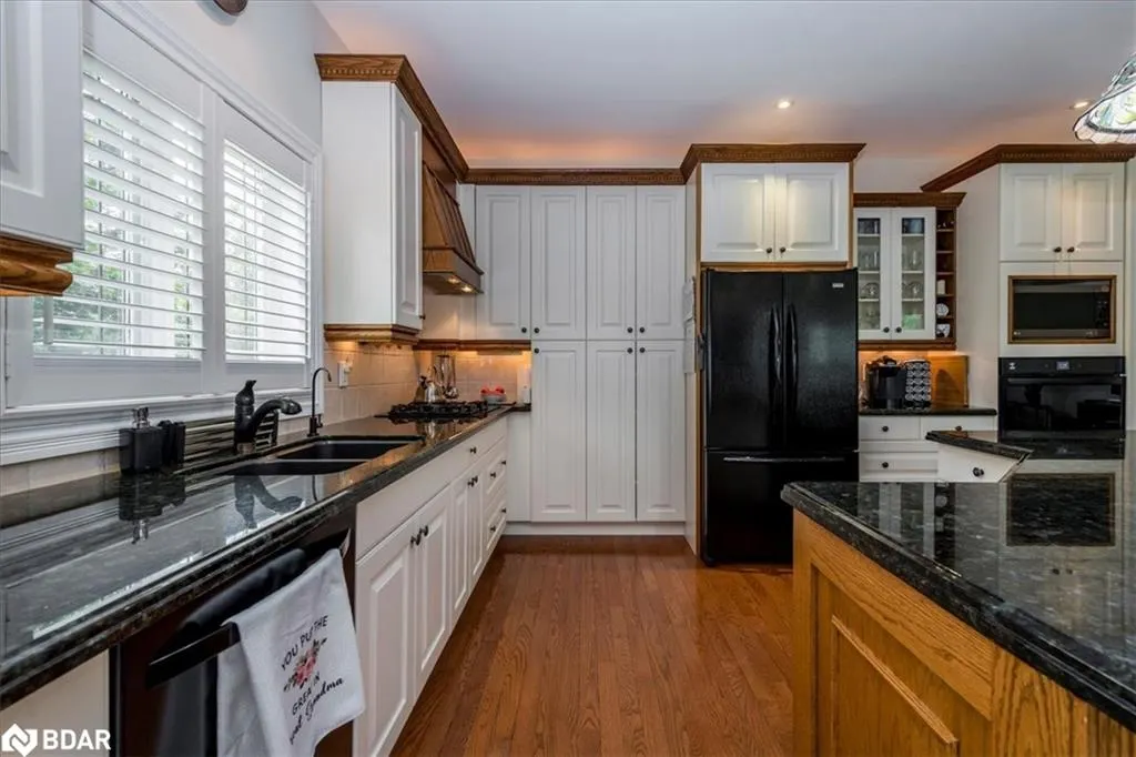 34 Heatherwood Drive