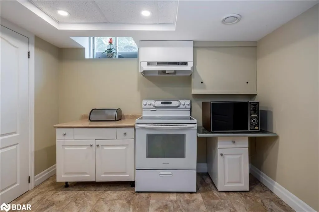 34 Heatherwood Drive