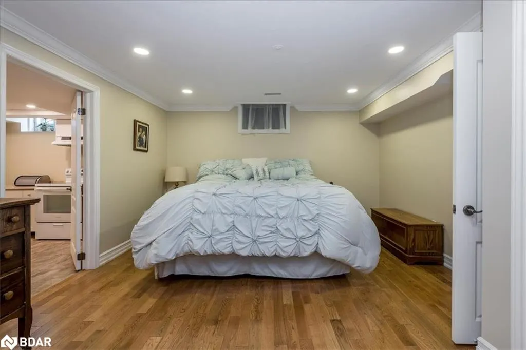 34 Heatherwood Drive
