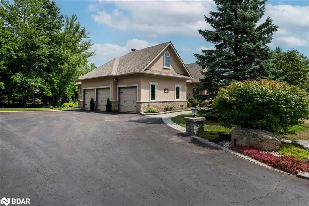 34 Heatherwood Drive