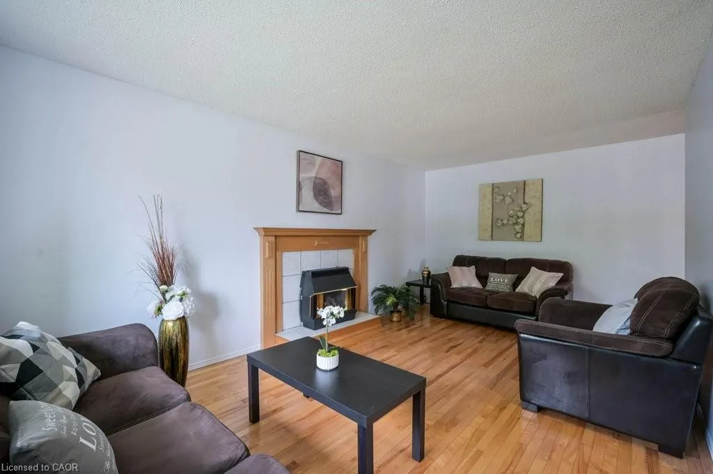 91 Kimberly Crescent