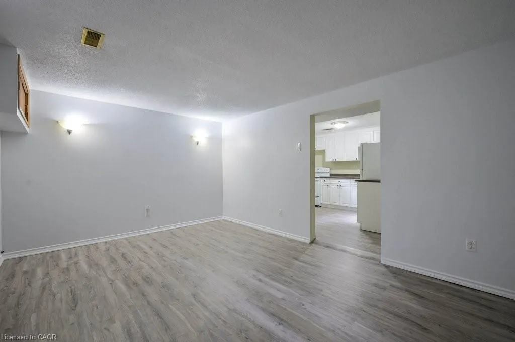 91 Kimberly Crescent